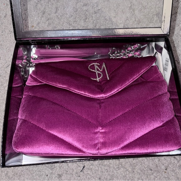 Viral Steve Madden Fuchsia Velvet Shoulder Bag - Picture 4 of 5